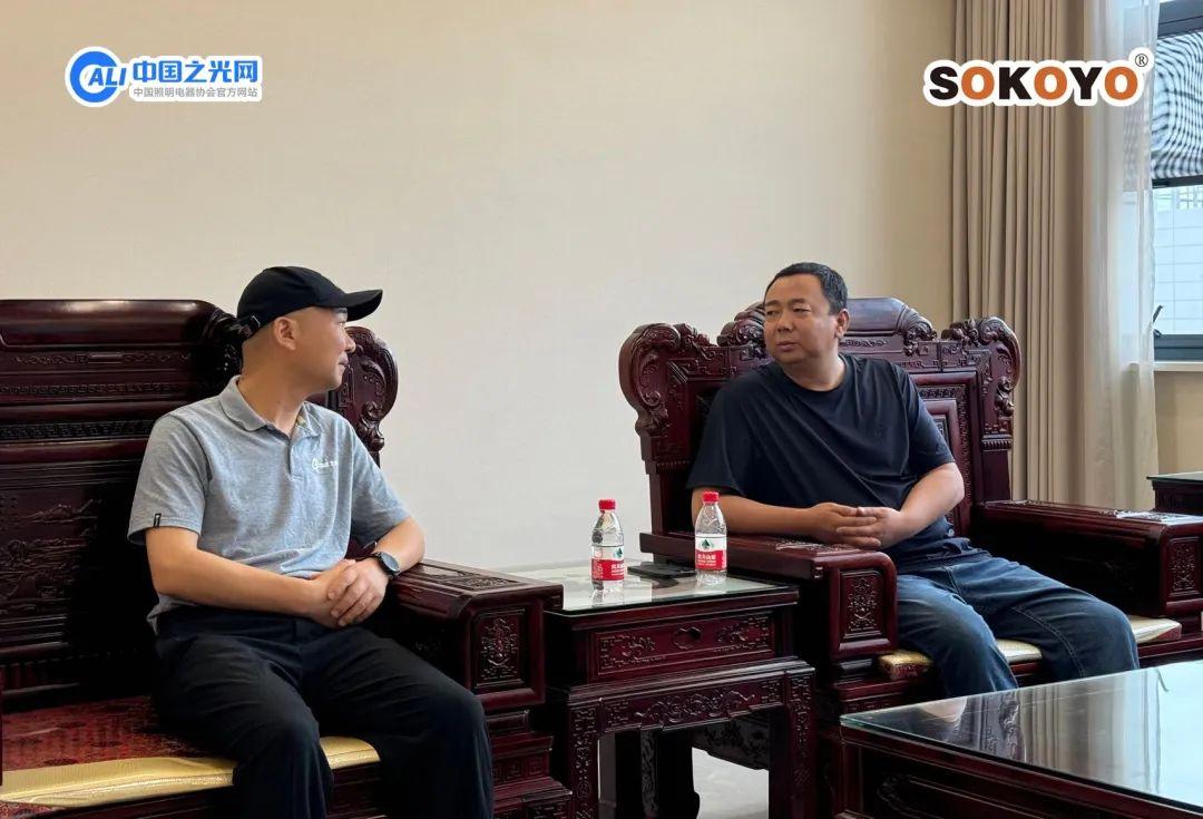 開元太陽能董事長(zhǎng)接受中國(guó)之光網(wǎng)專訪